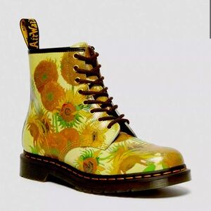 EUC Doc Martens Van Gogh Sunflowers Boots - US L9/M8